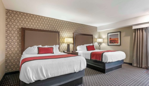 Standard Room, 2 Queen Beds, Non Smoking, Refrigerator & Microwave (1st Floor)