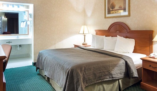 Standard Room, 1 King Bed, Smoking