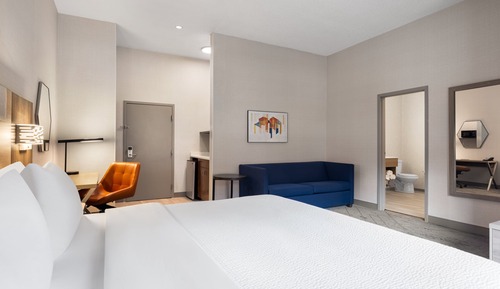 Suite, 1 King Bed