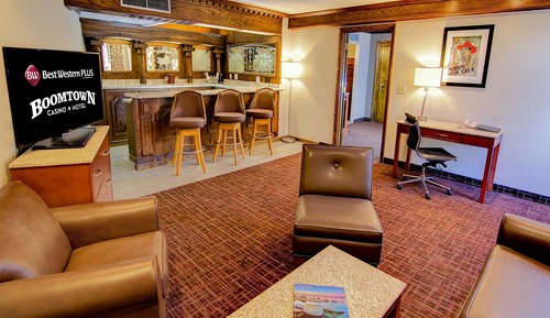 Suite, 1 King Bed, Non Smoking