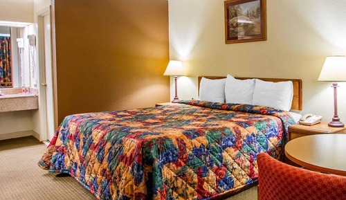 Standard Room, 1 King Bed, Non Smoking