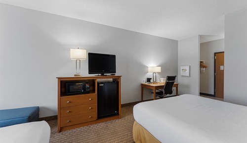 Standard Room, Multiple Beds, Smoking, Refrigerator & Microwave