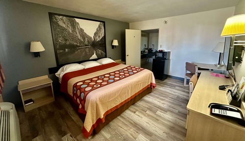 Standard Room, 1 King Bed