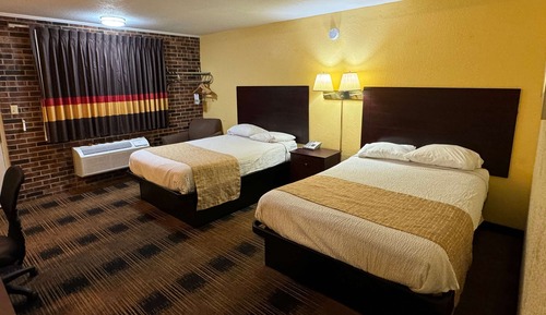 Efficiency, Room, 2 Double Beds, Smoking