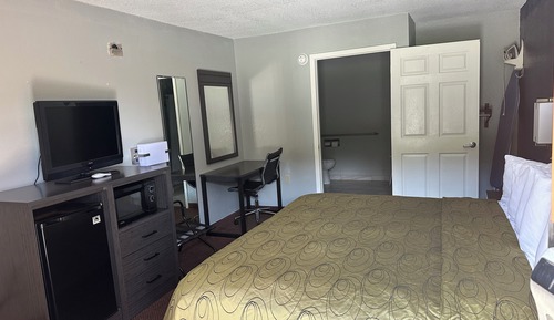 Standard Room, 1 King Bed, Accessible
