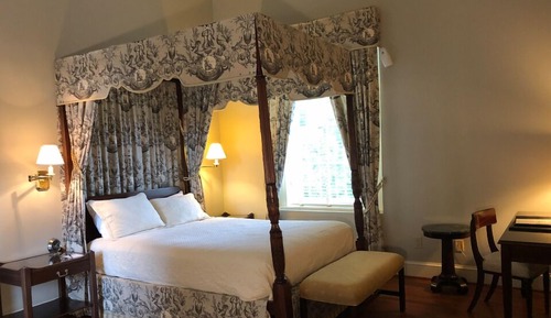 Room (Mansionette)