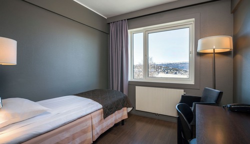Compact Single (Old building, limited ventilation, not renovated)