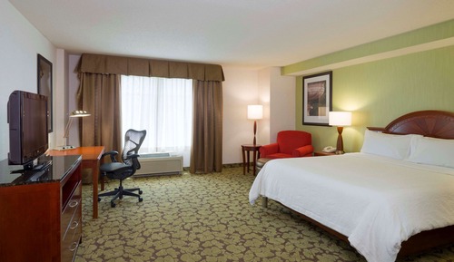 Deluxe Room, 1 King Bed, Jetted Tub