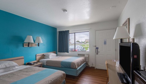 Standard Room, 2 Double Beds, Accessible, Non Smoking