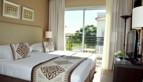 Standard Room, Garden View (Queen or Twin Beds)