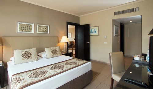 Junior Suite, 1 Queen Bed, Sea View