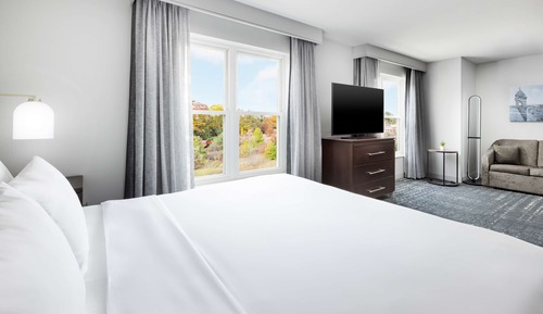 Studio Suite, 1 King Bed, Non Smoking