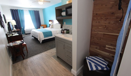 Premium Room, 1 King Bed, Jetted Tub