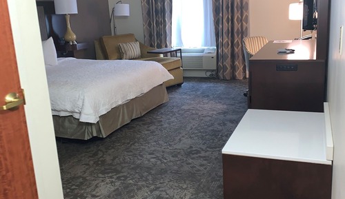 One King Bed, Non-Smoking, Accessible