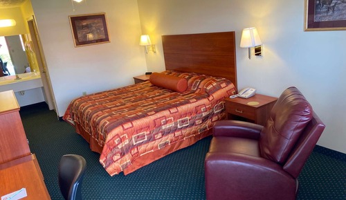 Standard Room, 1 King Bed, Non Smoking