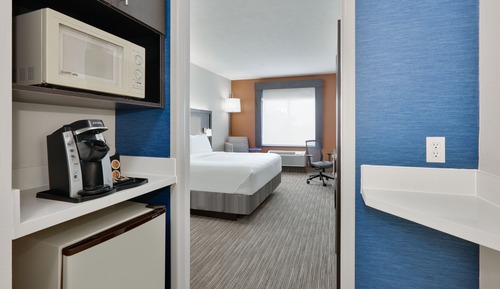 Standard Room, 1 King Bed (LEISURE)