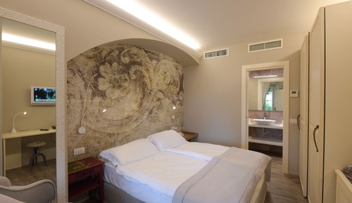 Standard Double Room, Lake View