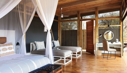 Pel's Post Luxury Space