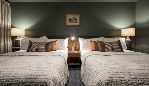 Standard Room, 2 Double Beds, Partial Lake View