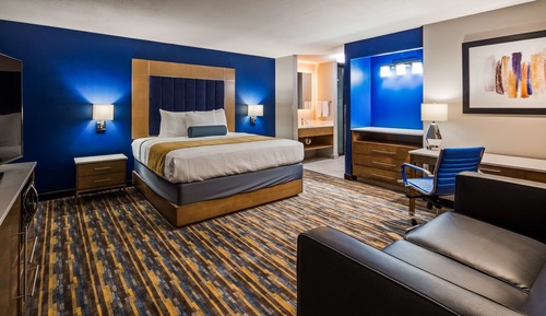Standard Room, 1 King Bed, Non Smoking, Microwave