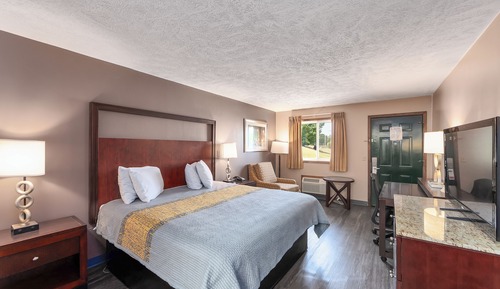 Standard Room, 1 King Bed