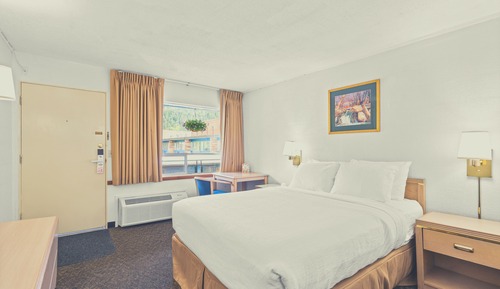 Classic Room, 1 Queen Bed