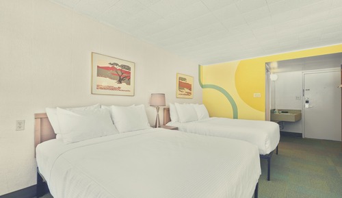 Signature Room, 2 Queen Beds, Non Smoking, 2nd Floor