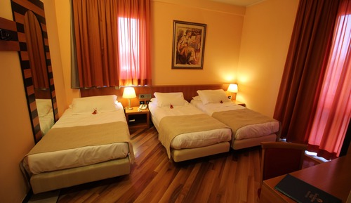 Triple Room