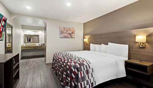 Superior Room, 1 King Bed, Accessible, Non Smoking