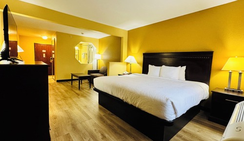 King Bed with Sofa bed and Hot tub, Non Smoking