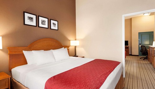 Suite, 1 Bedroom, Accessible, Non Smoking (Roll-in Shower)