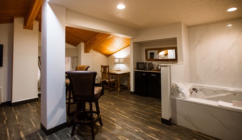 Executive Studio Suite
