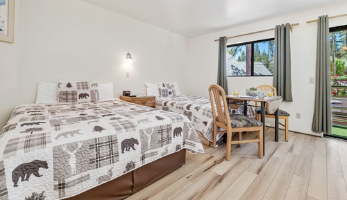 Standard Room, 2 Queen Beds, Balcony, Garden View