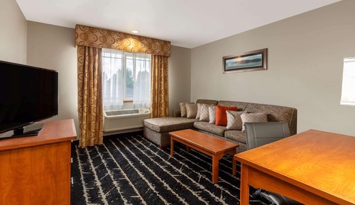 Suite, 1 Queen Bed, Non Smoking