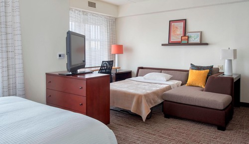 Suite, 2 Bedrooms (Hearing Accessible)