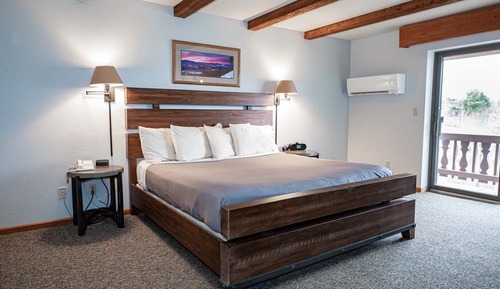 Standard Room, 1 King Bed