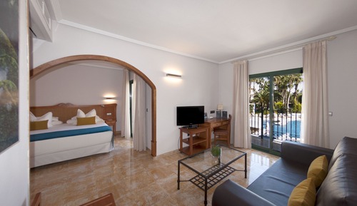 Junior Suite, Pool View