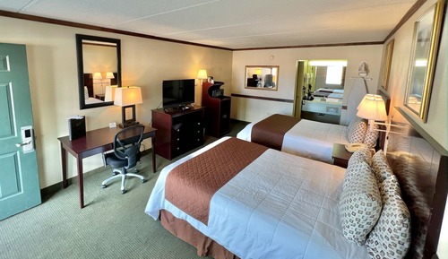 Standard Room, 2 Queen Beds, Non Smoking - Pet Room