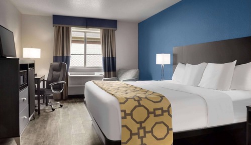 Standard Room, 1 King Bed