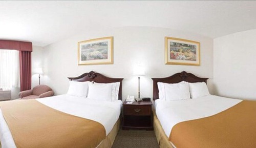 Room, 2 Queen Beds, Non Smoking
