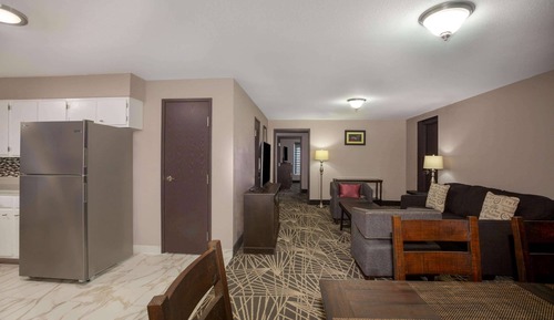 Suite, 3 Bedrooms, Non Smoking