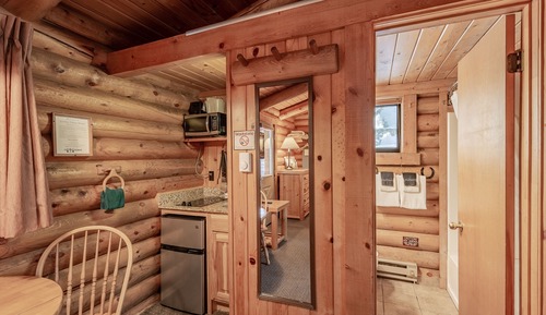 Cabin - , 1 Queen Bed with Sofabed