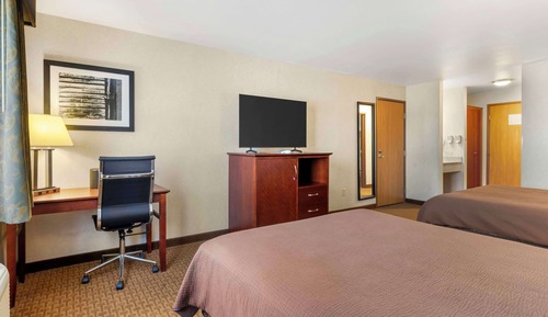 Standard Room, 2 Queen Beds, Accessible, Bathtub (Refrigerator & Microwave)