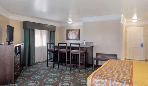 Suite, 1 King Bed, Non Smoking, Refrigerator & Microwave