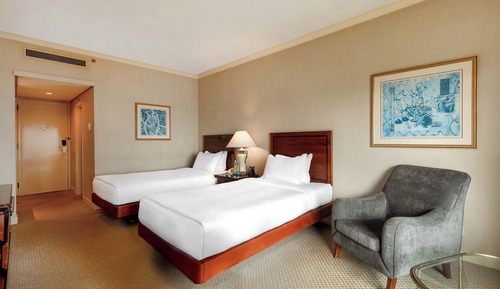 Hilton, Deluxe Twin Room