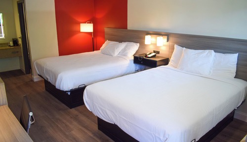 Deluxe Room, 2 Queen Beds, Non Smoking