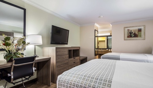 Room, 2 Queen Beds, Non Smoking