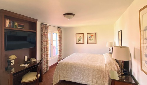 Standard King Room (Accessible by stairs only)