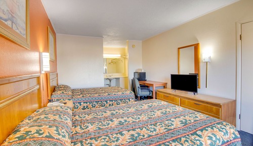 Standard Room, 2 Double Beds, Non Smoking