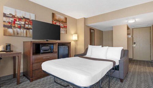 Suite, 1 King Bed, Non Smoking, Refrigerator & Microwave